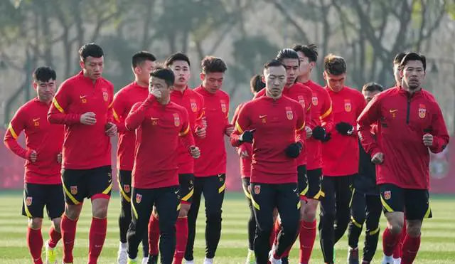 热身赛中国男足3:1击败科威特队